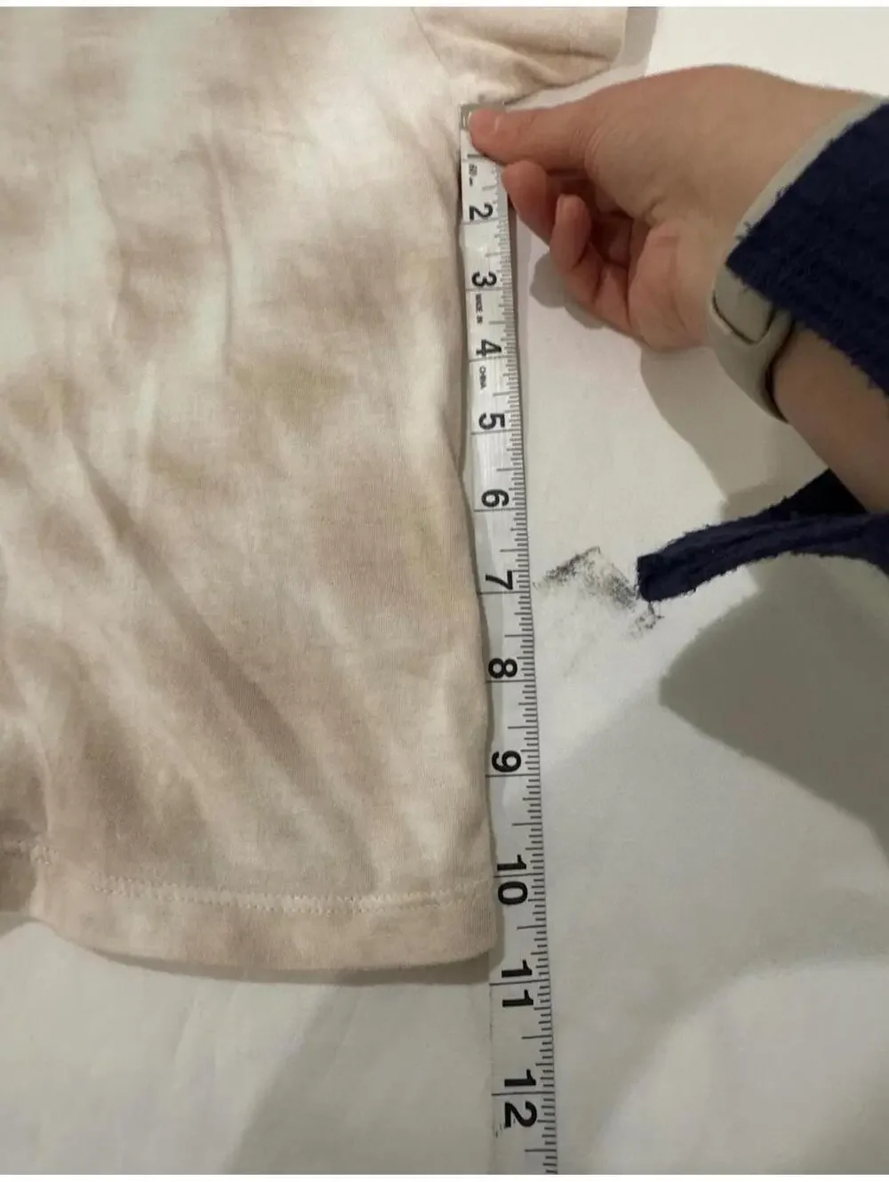 Old Navy Beige Tan Tie Dye Cropped Tee Shirt Casual Neutral Short Sleeve- Medium - Picture 7 of 7